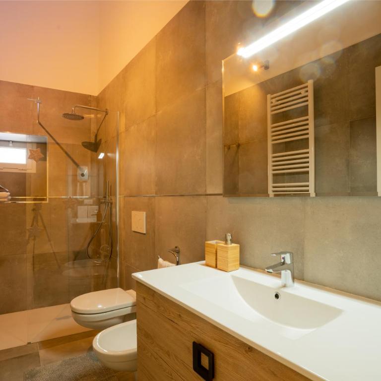 Donatella Bed and Breakfast - Camera Matrimoniale con Bagno Privato - 4