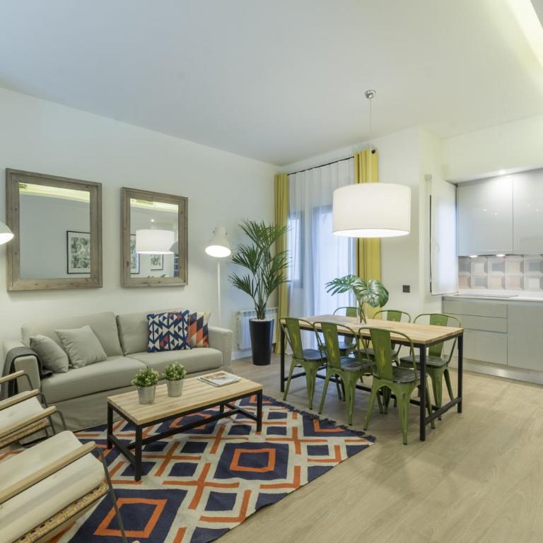 Bravo en Madrid - Three-Bedroom Apartment - 1