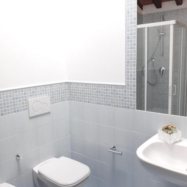 La Corte Antica - Camera Matrimoniale con Bagno Privato - 6