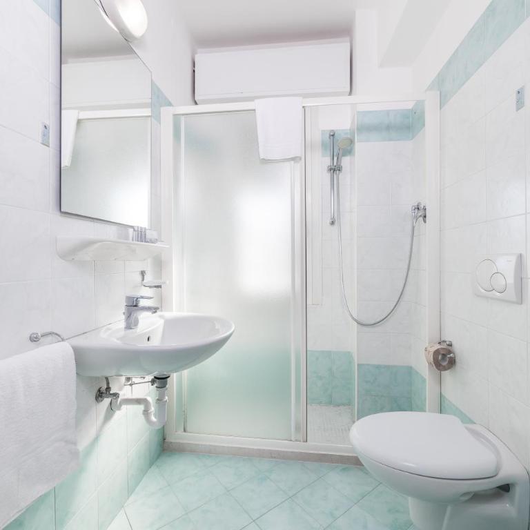 Amalfi smart Rooms & Apartments - Ideale per Ragazzi - Camera Tripla con Balcone - 8
