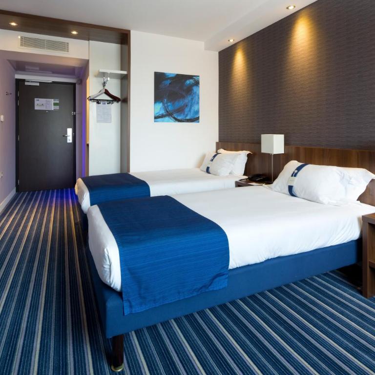 Holiday Inn Express Montpellier - Odysseum by IHG - Standard Twin Room - Accessible - Free Breakfast - 1