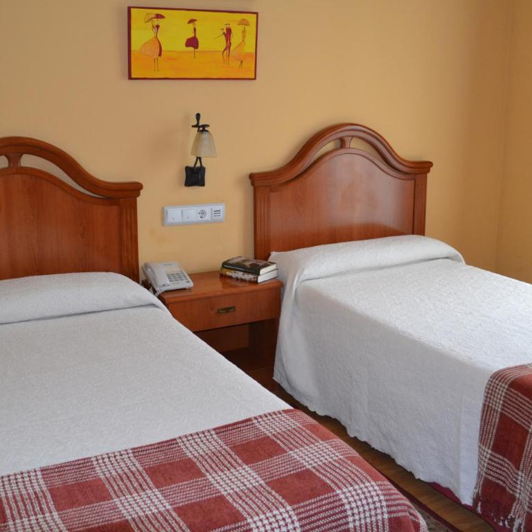 Hostal Quevedo - Habitación Doble - 1 o 2 camas - 2