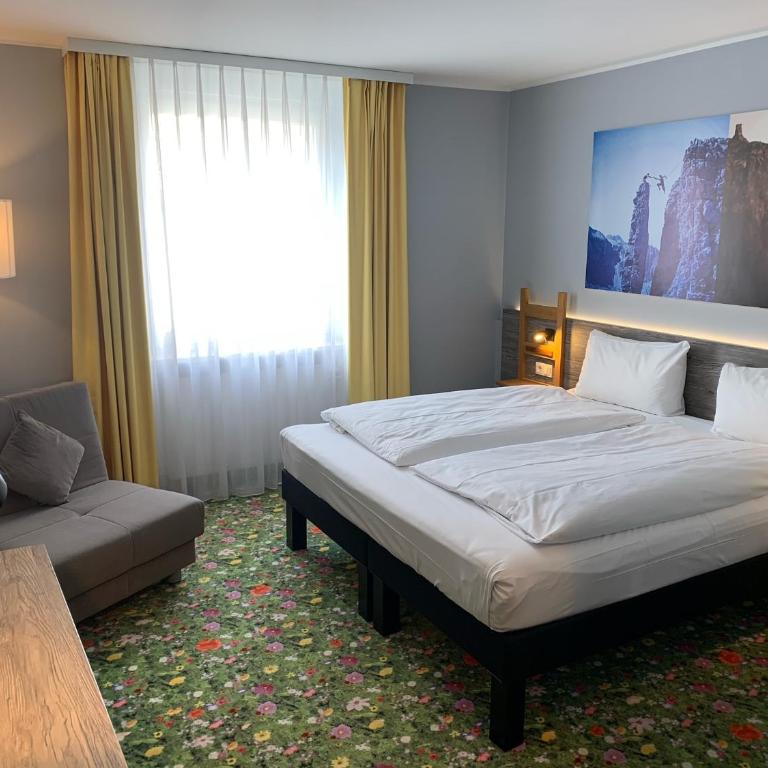 Felix Hotel Kaufbeuren - Superior Dreibettzimmer - 2