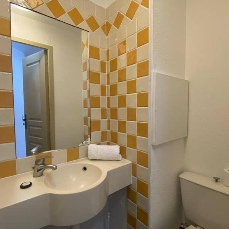 C036 Agréable appartement au sein d'une belle residence de vacances - Appartamento con Vista Giardino - 9