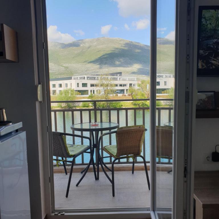 Trebisnjica - Apartman sa Balkonom - 7