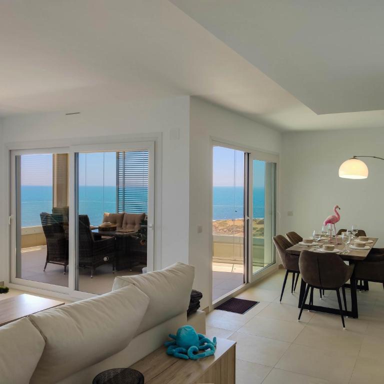 213 Luxury Panorama - Alicante Holiday - Apartment with Sea View - 12