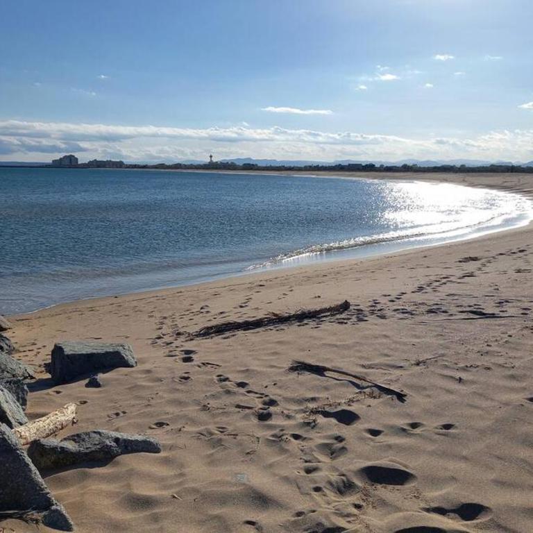 Plage à 500 m, Maison haut de gamme avec amarre privée, accès mer en 5 min sans pont, jacuzzi - Villa de 3 dormitorios - 63
