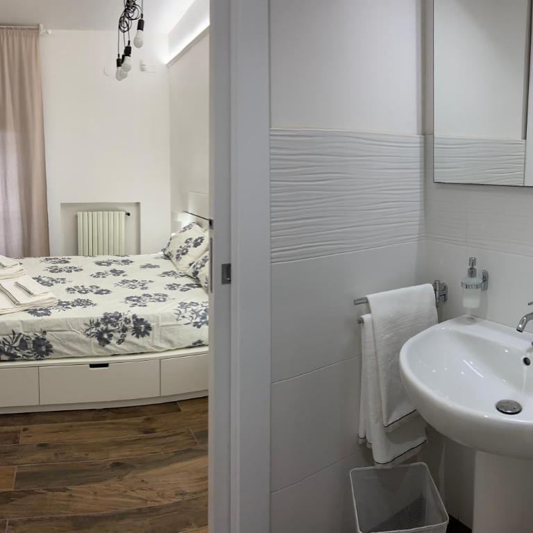 AMARANDA HOUSE - SEA EARTH AND FIRE (ETNA) - One-Bedroom Apartment - 17