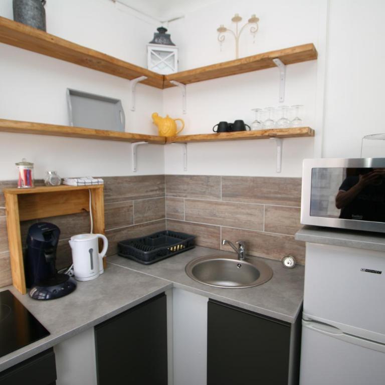 THE ANGEL - One-Bedroom Apartment - 12