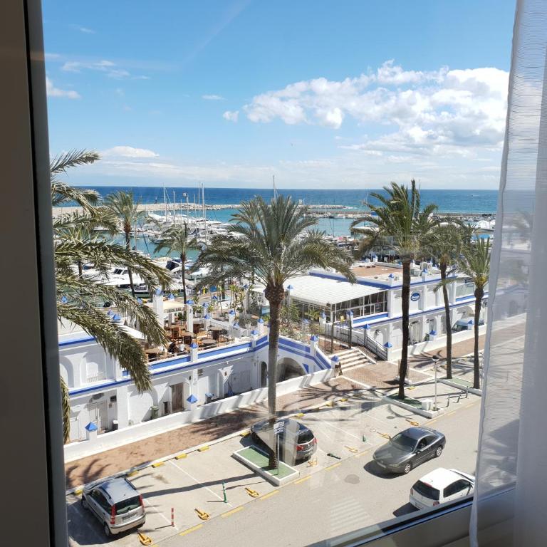 FANTASTIC APARTMENT IN FRONT OF THE SEA & MARINA - Apartamento de 2 dormitorios - 5