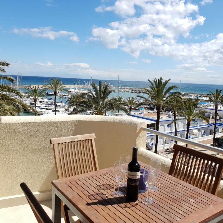 FANTASTIC APARTMENT IN FRONT OF THE SEA & MARINA - Apartamento de 2 dormitorios - 26