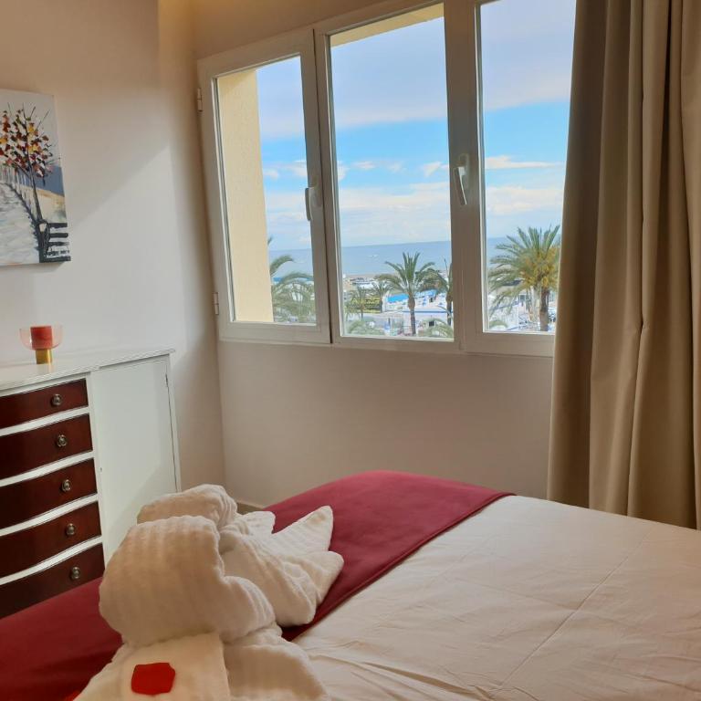 FANTASTIC APARTMENT IN FRONT OF THE SEA & MARINA - Apartamento de 2 dormitorios - 12