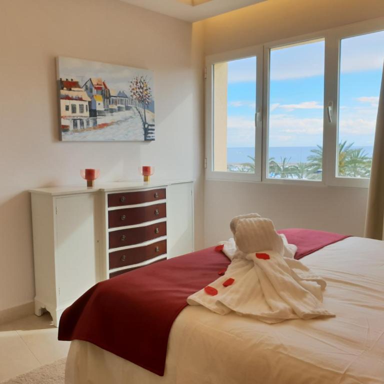 FANTASTIC APARTMENT IN FRONT OF THE SEA & MARINA - Apartamento de 2 dormitorios - 13