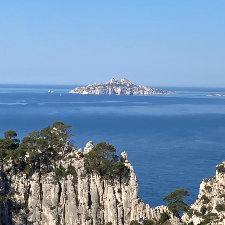 Appart Port Cassis Village Parking - Appartement 3 Chambres - 48