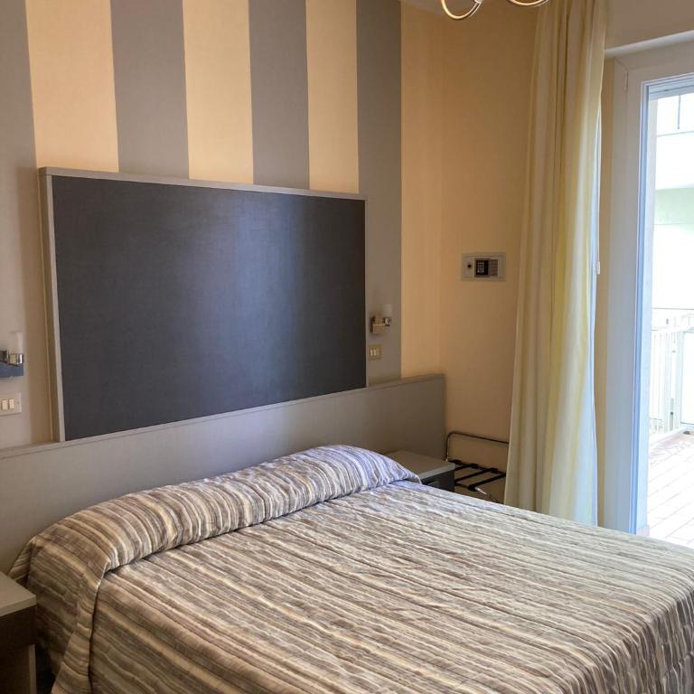Hotel Abel & Residence - Camera Matrimoniale con Balcone - 1
