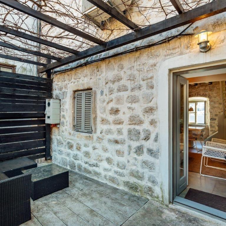 18th Century Villa in the UNESCO Bay of Kotor - Villa with Sea View - 12