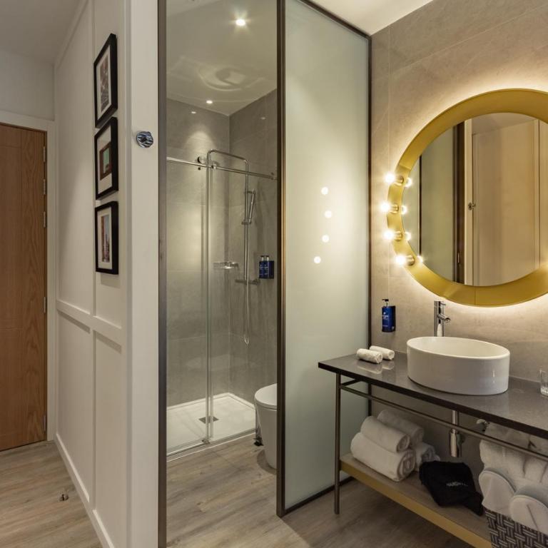 Pestana CR7 Gran Vía Madrid - Habitación Premium - 3