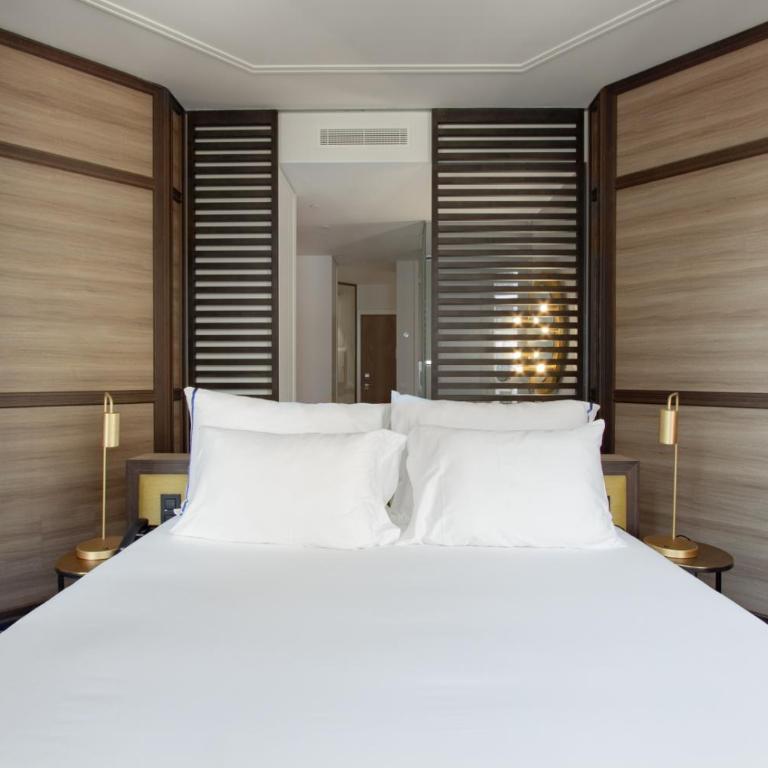 Pestana CR7 Gran Vía Madrid - Habitación Deluxe con vistas espectaculares - 2