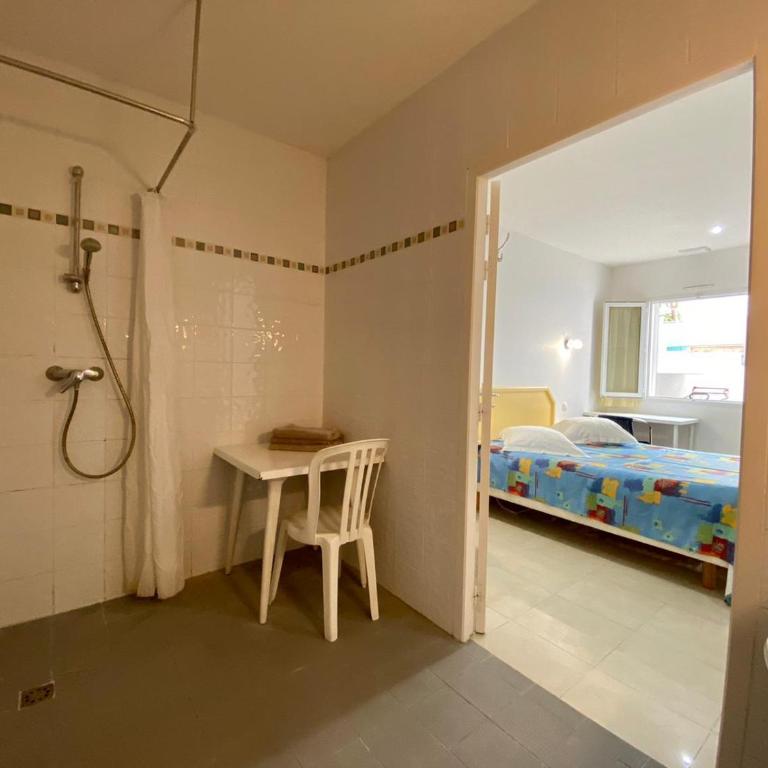 Hotel Myriam Vias Plage - Chambre Triple - Accessible aux Personnes à Mobilité Réduite - 9