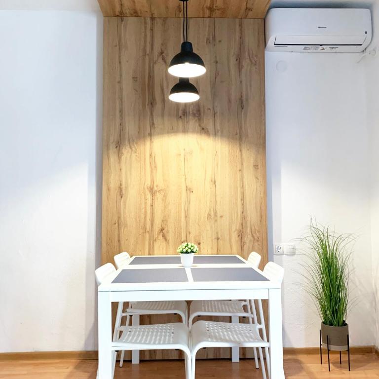 Laurel Apartments - One-Bedroom Apartment - 16