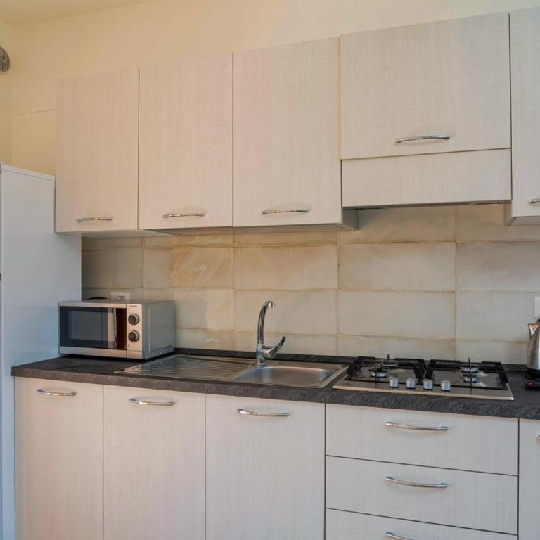 Appartamento Residenziale Trilocale 4 posti letto via Oristano - Two-Bedroom Townhouse - 9
