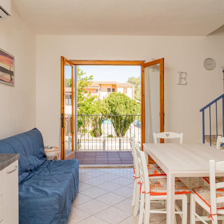 Appartamento Residenziale Trilocale 4 posti letto via Oristano - Two-Bedroom Townhouse - 4