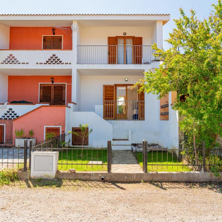 Appartamento Residenziale Trilocale 4 posti letto via Oristano - Two-Bedroom Townhouse - 2