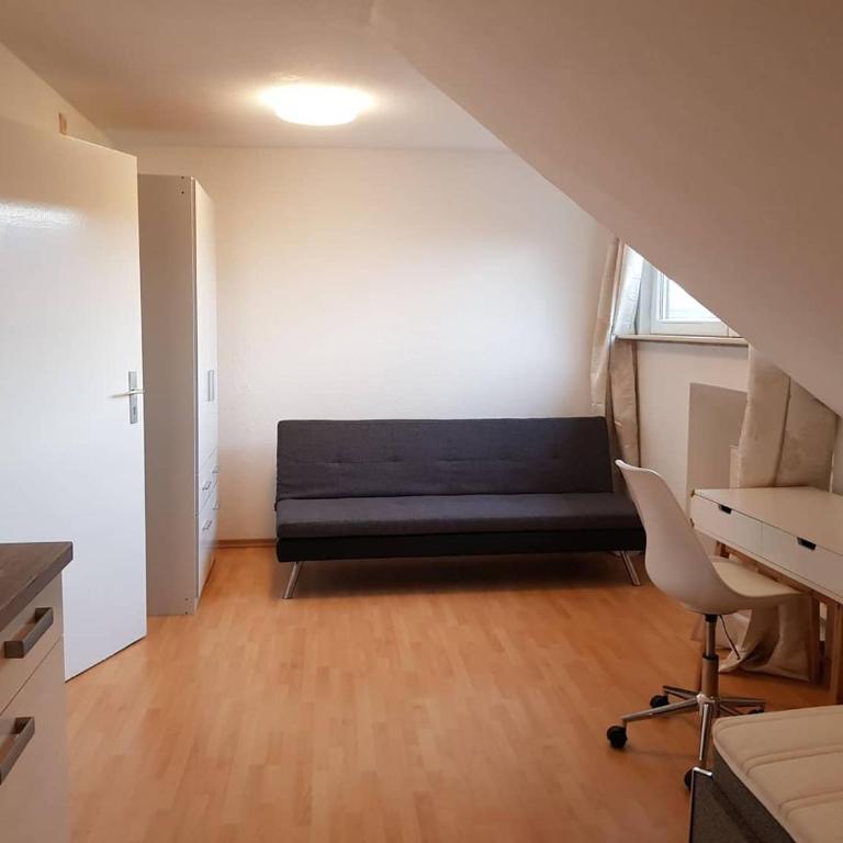 Sonniges Dach-Ferienzimmer - Apartment mit 1 Schlafzimmer - 17
