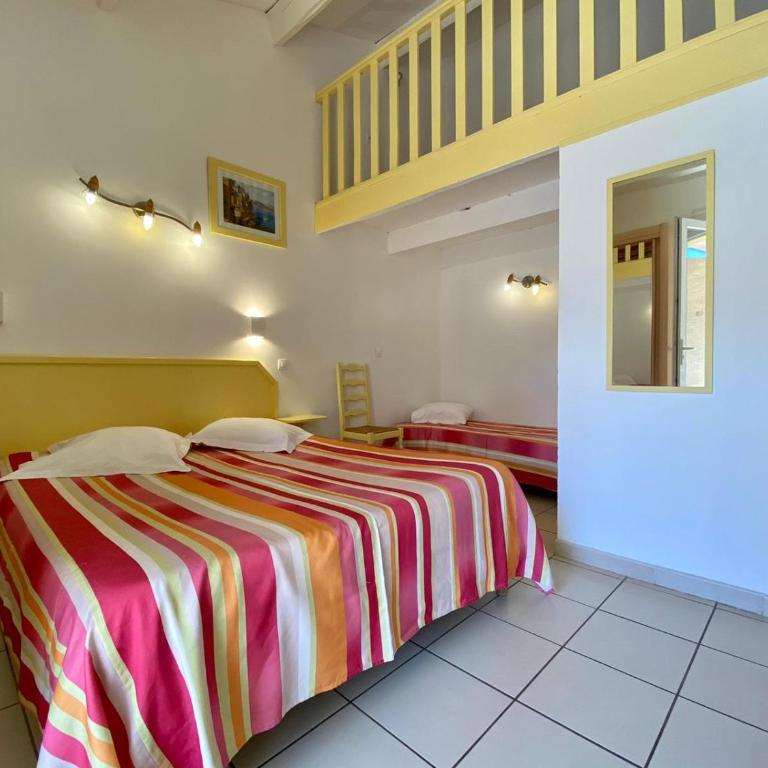 Hotel Myriam Vias Plage - Chambre Double avec Terrasse - 11