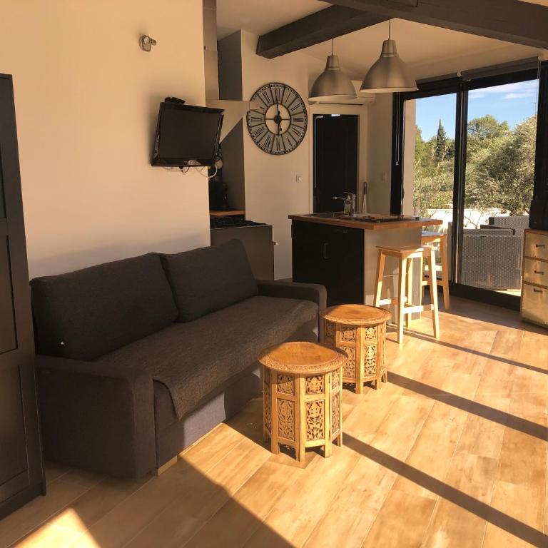 Détente à Lorgues avec piscine privée - Appartement - Vue sur Piscine - 12