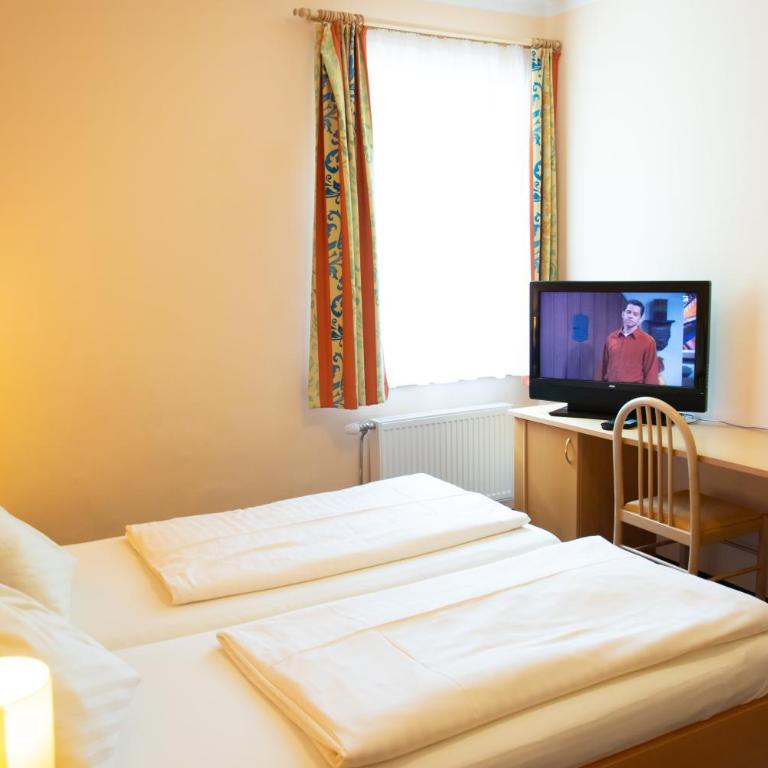 Strandhotel Burgstaller - Familiensuite mit Balkon - 5