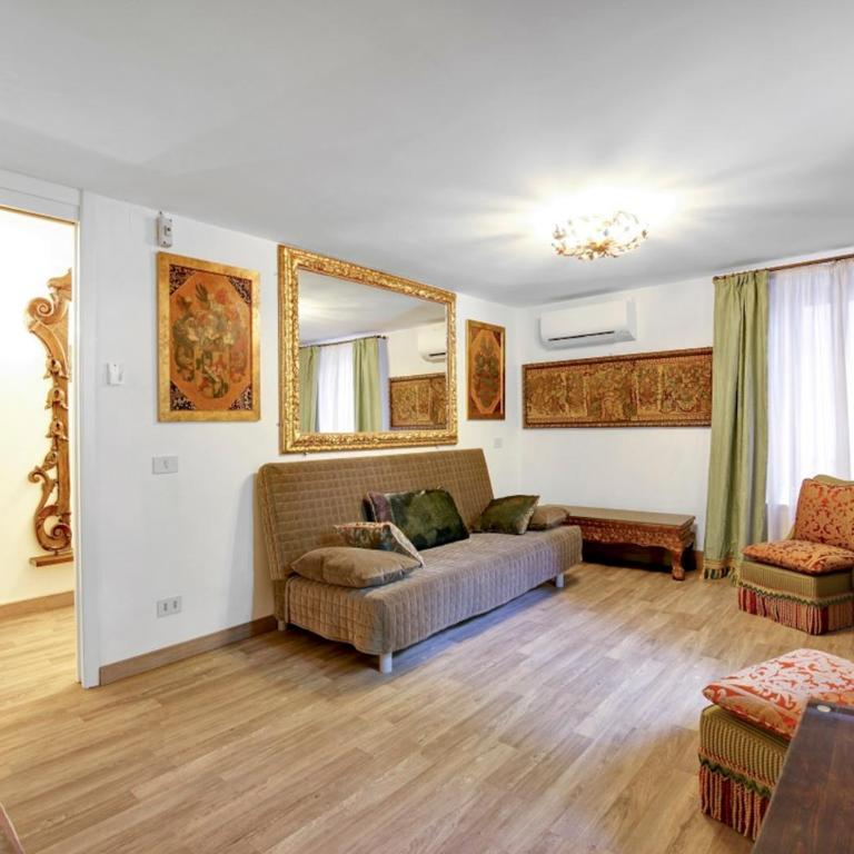 Venetian Apartment Accademia Dorsoduro District - One-Bedroom Apartment - 2