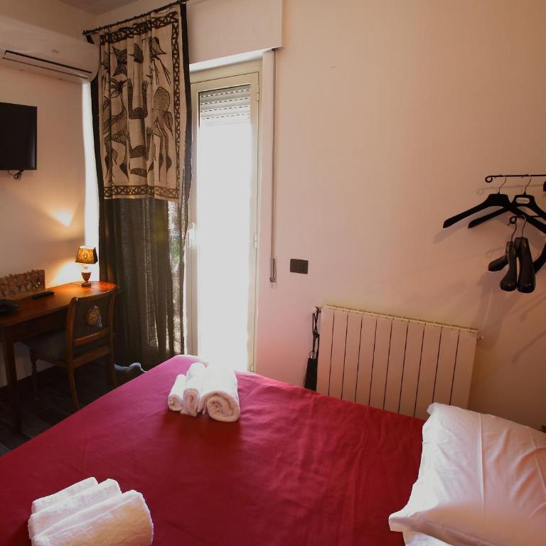 Accardi House Searooms - Deluxe Double Room with Balcony and Sea View - 8
