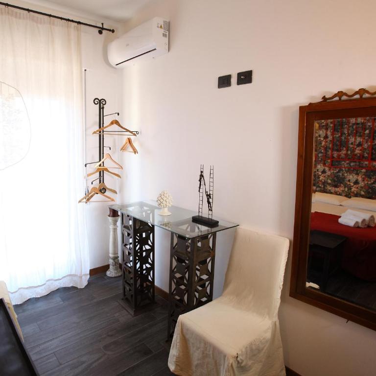 Accardi House Searooms - Deluxe Double Room with Balcony and Sea View - 6