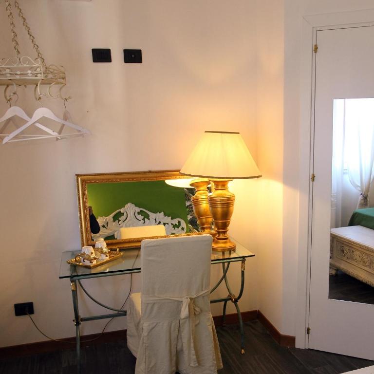 Accardi House Searooms - Deluxe Double Room with Sea View - 8
