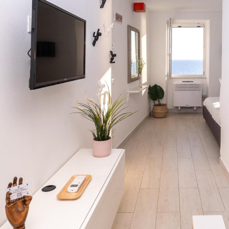 Lucy's House - Apartment with Sea View - 6