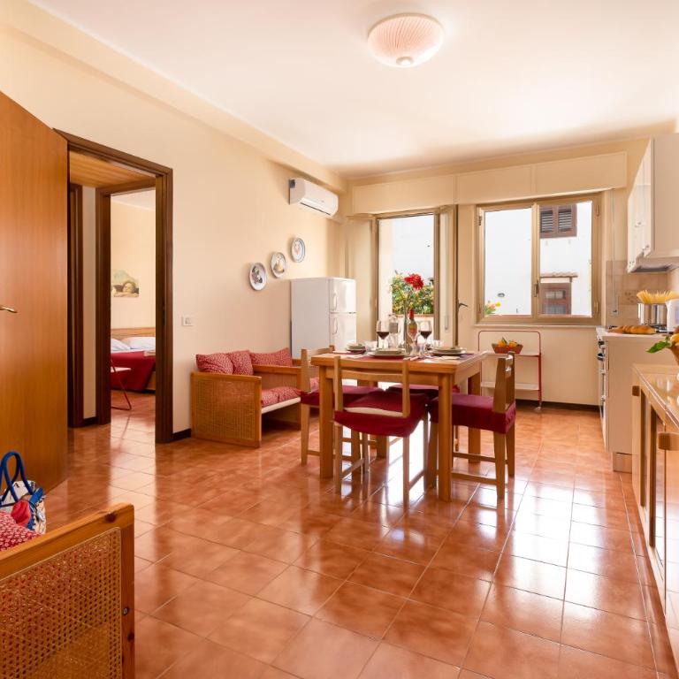 I Tre Golfi - Appartamenti a 300 mt dal mare - Appartamento con Balcone - Via del Secco 20 - 2