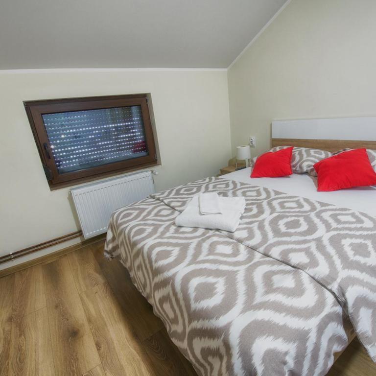 Vila Chess - Deluks Soba s Bračnim Krevetom i Pomoćnim Ležajem - 24