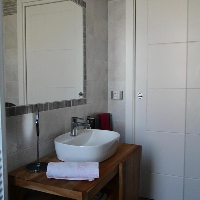 Le rose di Bino - Casa con 2 Camere da Letto - 12