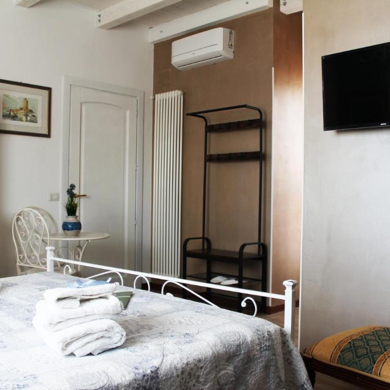 B&B Villa Lilla spiaggia inclusa e bici gratuite a San Benedetto del Tronto Camere con terrazzo e Colazione inclusa - Camera Matrimoniale con Balcone - 8