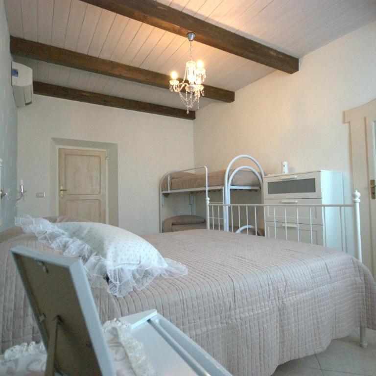B&B Vittorio Emanuele - Camera Quadrupla - 13