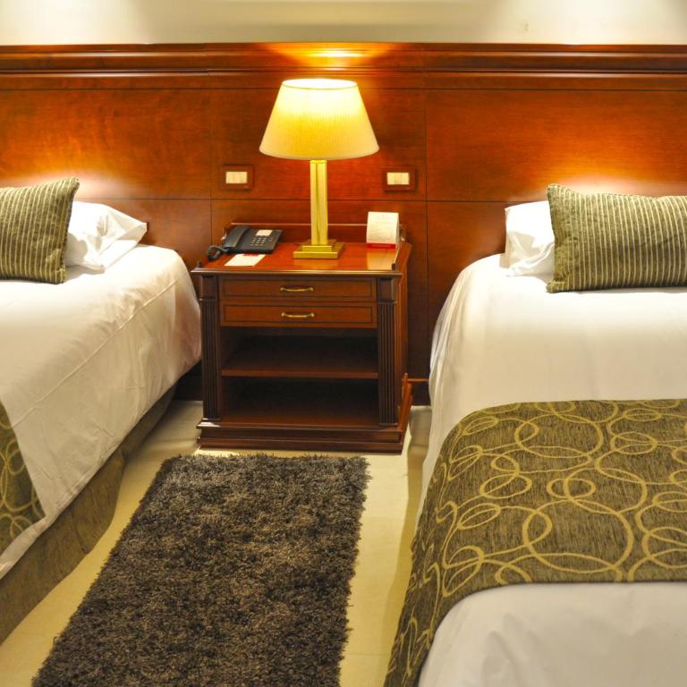Amérian Hotel Casino Carlos V - Habitación Doble Deluxe - 2 camas dobles - 2