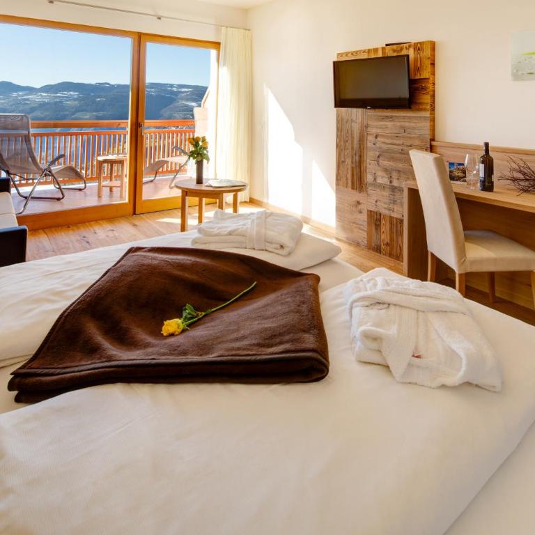 Hotel Gasthof Kircher - Camera Matrimoniale Deluxe con Balcone - 3