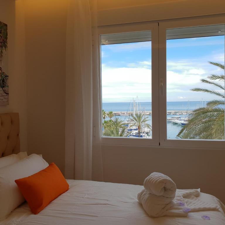 FANTASTIC APARTMENT IN FRONT OF THE SEA & MARINA - Apartamento de 2 dormitorios - 21