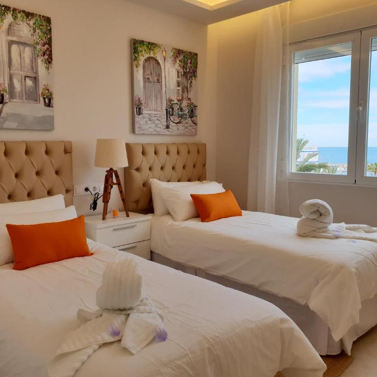 FANTASTIC APARTMENT IN FRONT OF THE SEA & MARINA - Apartamento de 2 dormitorios - 20