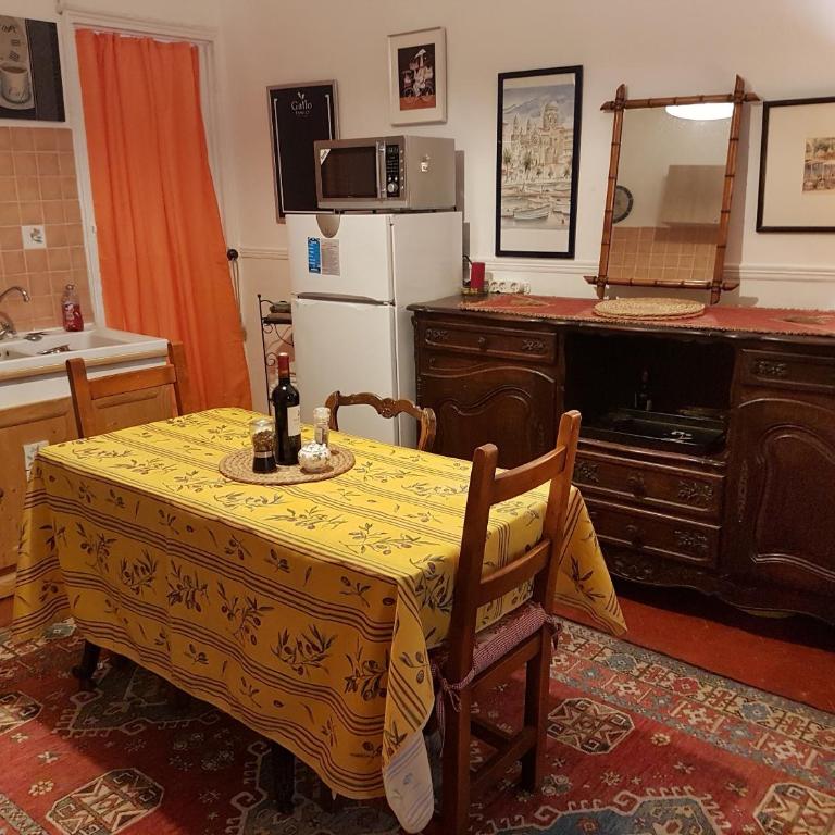 Family Apartment 2BR Old Town near Beach AC - Appartement 2 Chambres - 25