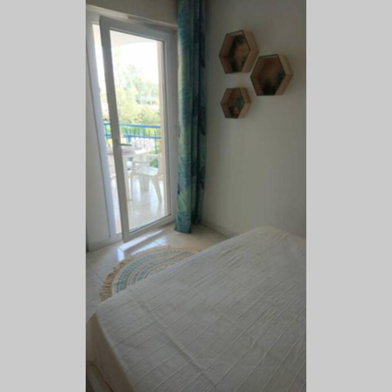 T2 climatisé à 5 minutes à pied de la plage avec parking, piscine et wifi - Appartamento con 1 Camera da Letto - 8
