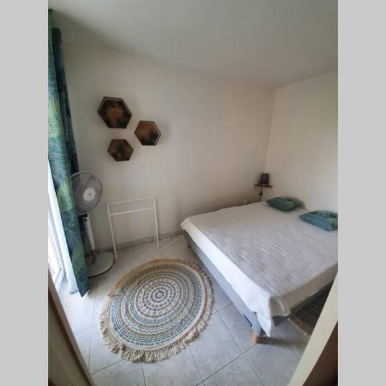 T2 climatisé à 5 minutes à pied de la plage avec parking, piscine et wifi - Appartamento con 1 Camera da Letto - 7