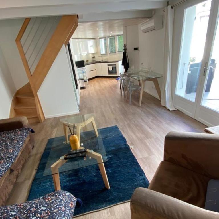 Tiny House - maison de ville au centre d'Annecy terrasse & climatisation - Maison de Vacances - 3