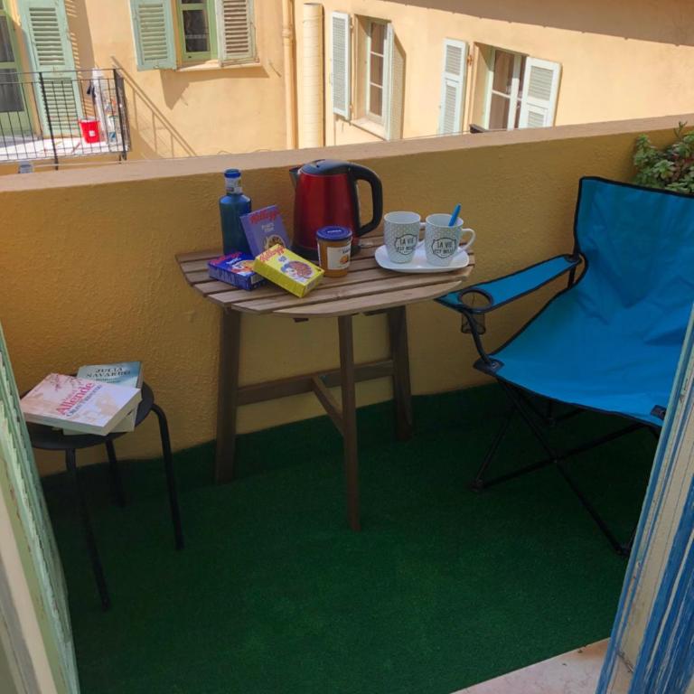Welcome in the cozy blue nest pedestrian Menton - Studio - 26